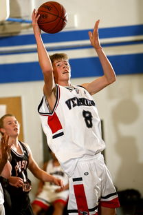 爱游戏体育app-中国篮球教练员团队沟通效率提升方法，篮球教练团队分工