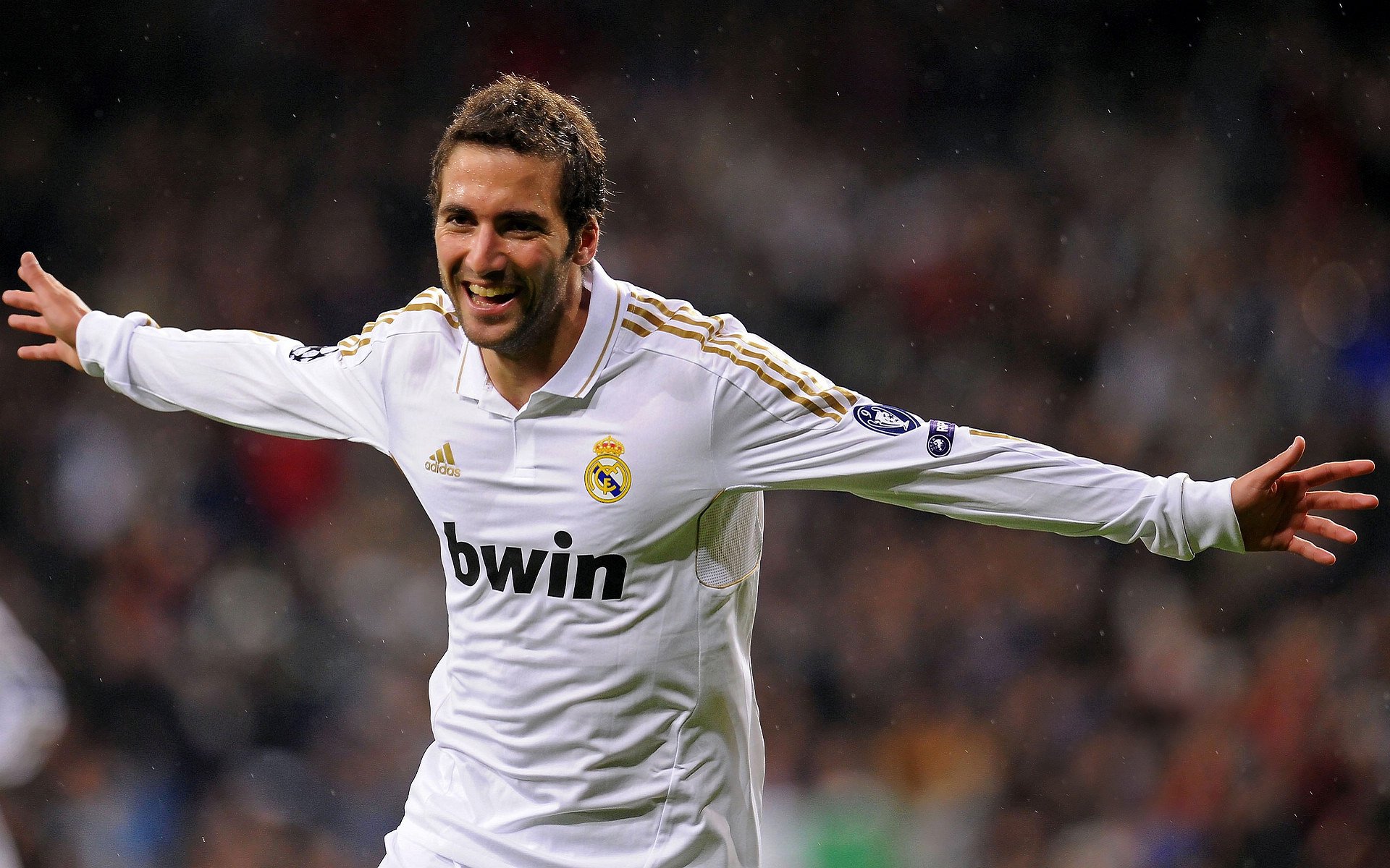 爱游戏中国电竞-五大联赛转播大曝光：哪个联赛收视率最高？，五大联赛转播费排名